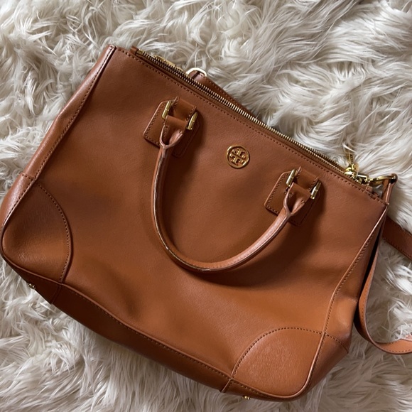 Tory Burch Tote Bag - Picture 2 of 8